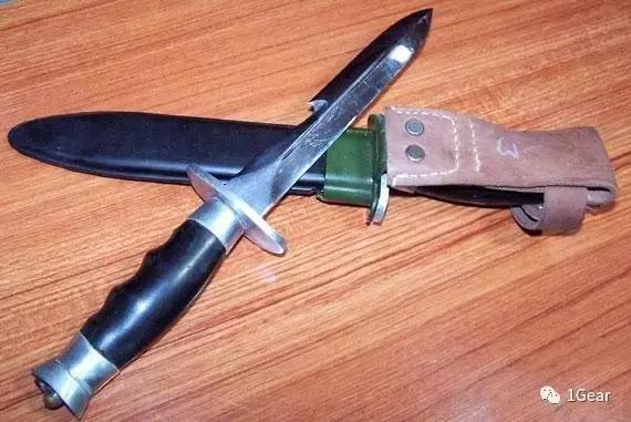 吊了!两款经典战术刃居然力压世界上最毒的*刀刺**56式三棱*刺军**