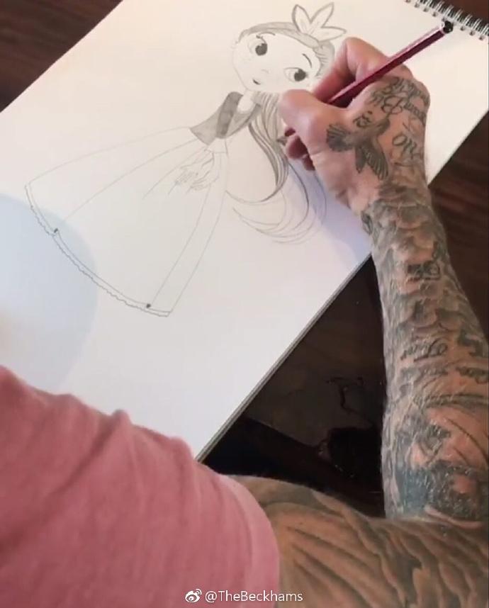 女儿奴有多厉害,贝克汉姆小七颜值巅峰