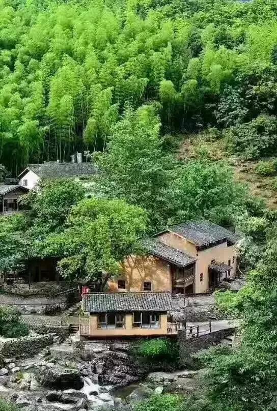 30年间从学徒到大师,46岁他隐居黄山脚下匠心造出2000㎡避世山居