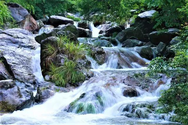 30年间从学徒到大师,46岁他隐居黄山脚下匠心造出2000㎡避世山居