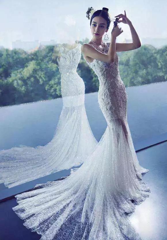 撞裙都撞得不分上下，还能说什么，热巴思燕同穿银色长裙