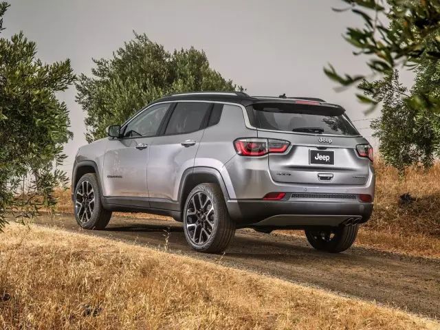 jeep指南者哪一年的值得入手,指南者顶配版值得购买吗