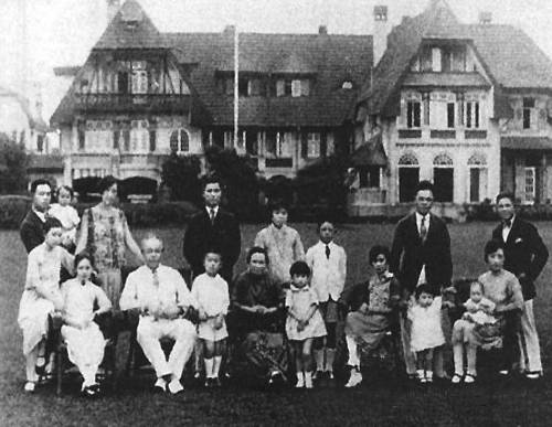 铝锅蒸蛋糕、铁丝烤面包……面对苦难仍不忘优雅的一代名媛郭婉莹