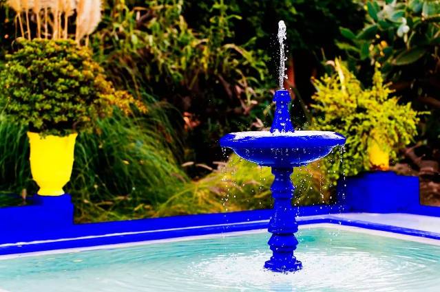 时装大师圣罗兰的秘密花园到底什么样?