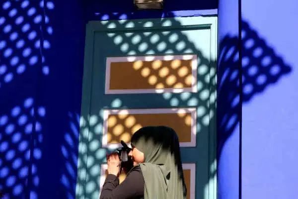 时装大师圣罗兰的秘密花园到底什么样?