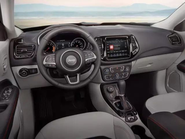 jeep指南者哪一年的值得入手,指南者顶配版值得购买吗