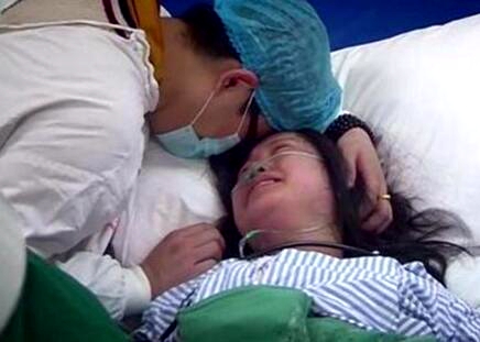 孕妈妈39周的时候滑了一跤，剖腹产切开后，着实让医生吓一跳