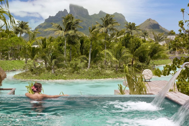 世界上最漂亮海上别墅,全世界最美海景别墅