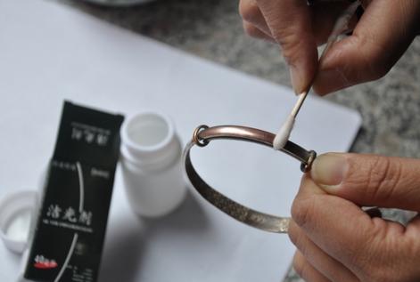 小苏打是用多功能的还是食用的,日常生活中小苏打的10个家庭用途