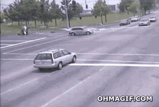 油门突然失效是什么原因,行驶过程中突然油门失灵