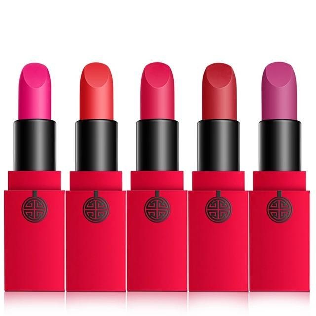 大牌口红ysl热门真实测评推荐,比ysl好看的彩妆推荐