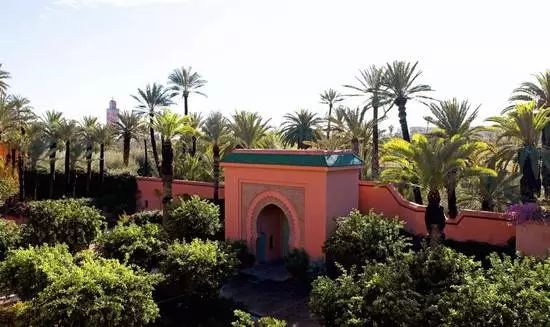 时装大师圣罗兰的秘密花园到底什么样?