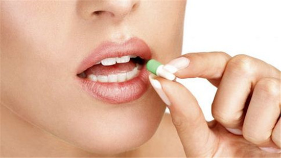 从来都没有整理过得药箱,在里面发现了这个