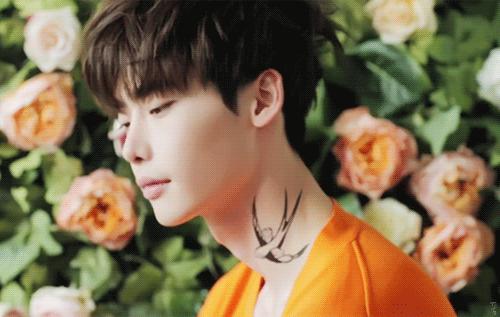 当一个男生开始戴美瞳,当一个男生开始戴美瞳时