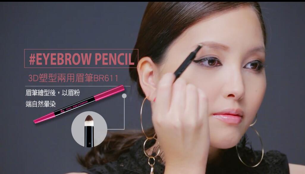 粉色眼影双重奏,用眼眉色调+线条决定时尚表情!