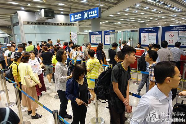 夫妻逛街买买买,夫妻日常买买买