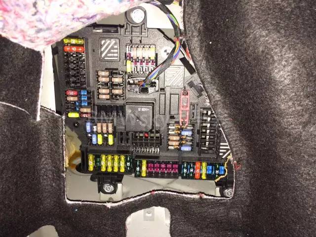 宝马点烟器不通电有哪些原因,宝马点烟器不通电怎么回事