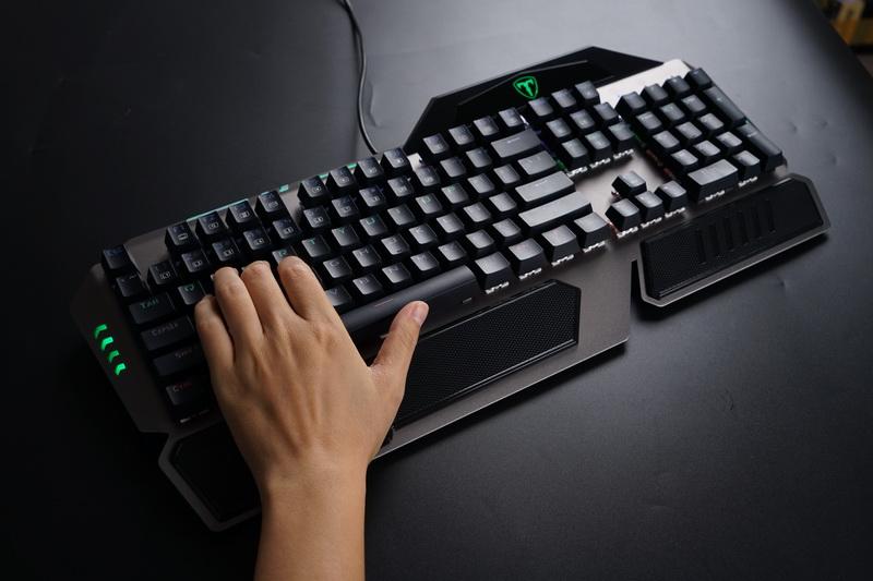 装甲键盘,eti119刀锋机械键盘测评