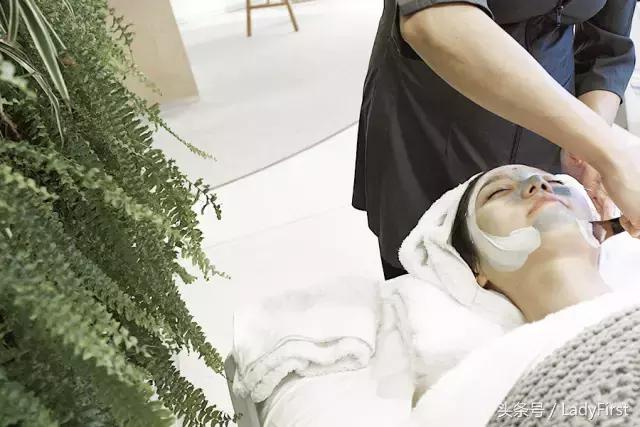 推荐一款适合这个季节的护肤品,秋天必入的第一套护肤套装