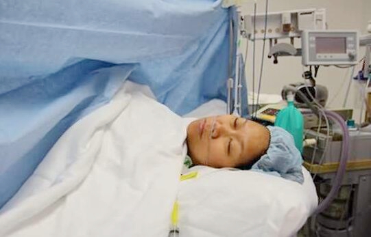 孕妈妈39周的时候滑了一跤，剖腹产切开后，着实让医生吓一跳