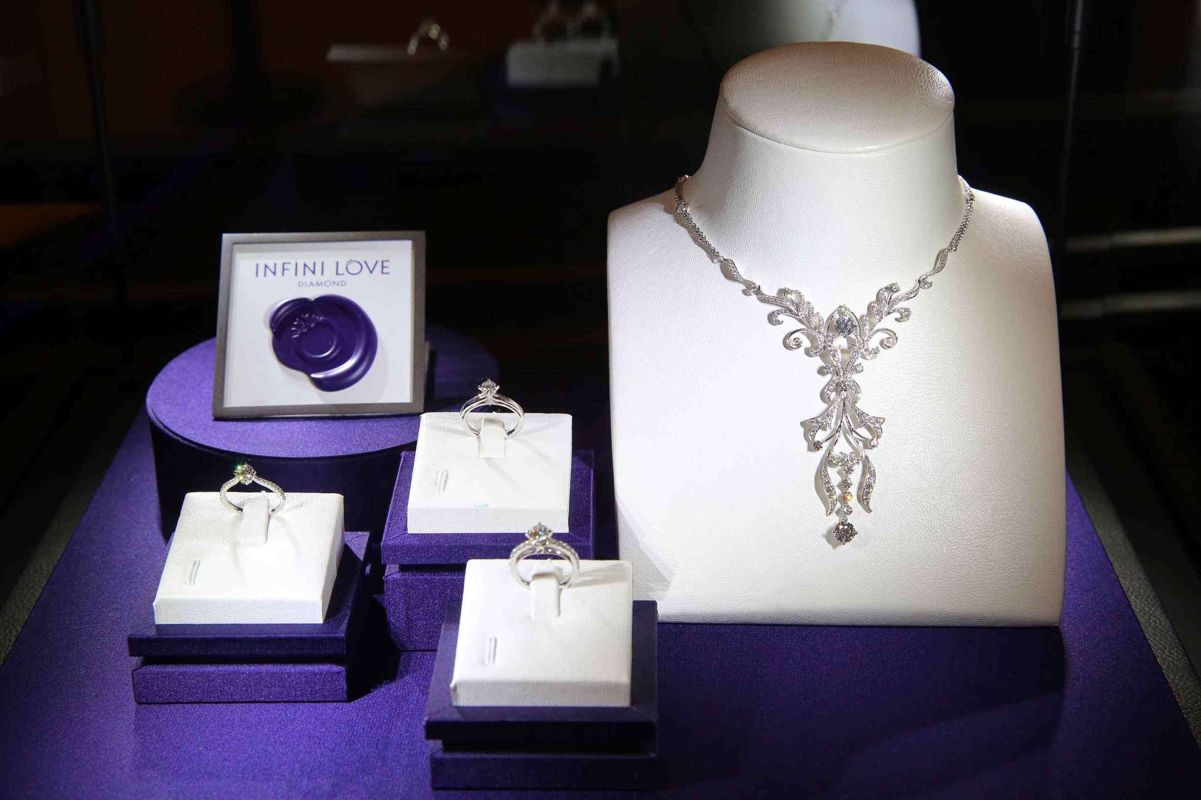 周生生全爱钻折扣 (周生生海报款全爱钻)