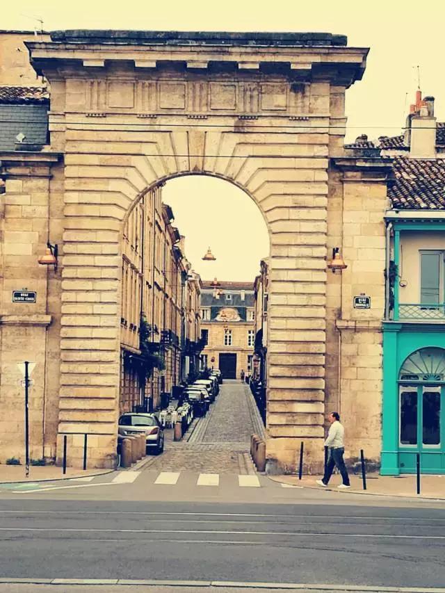 波尔多十座顶级名庄,喝遍全世界葡萄酒