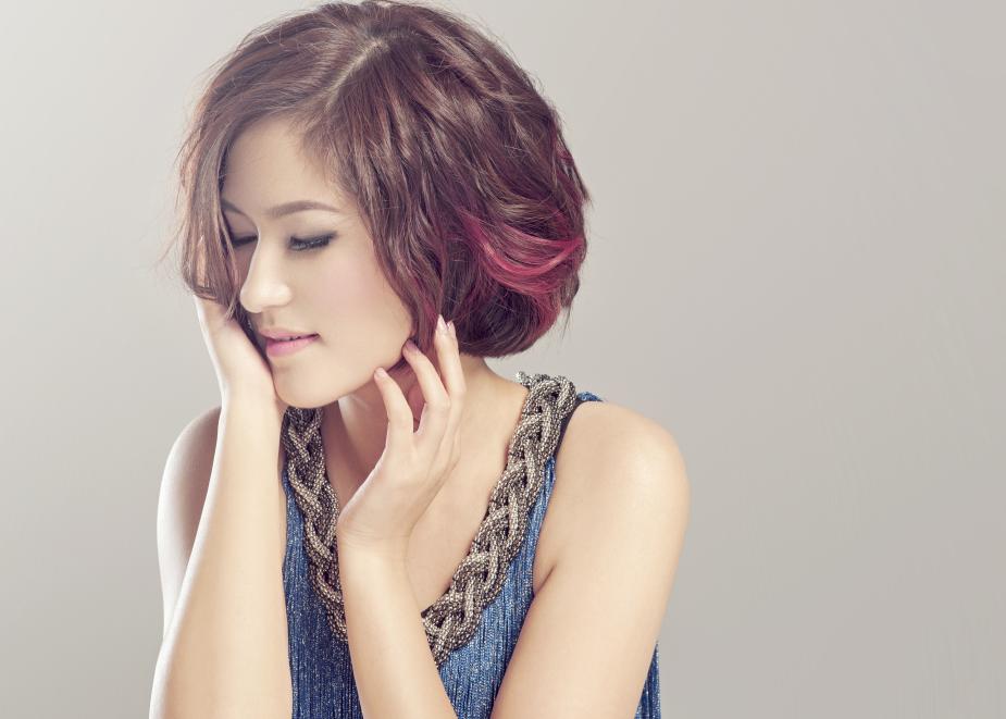 今天，又火了一首情歌，1000000000人设为手机铃声，欧姐《骗我》