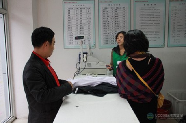 怎样开一家洗衣店赚钱,新手如何开一家干洗店