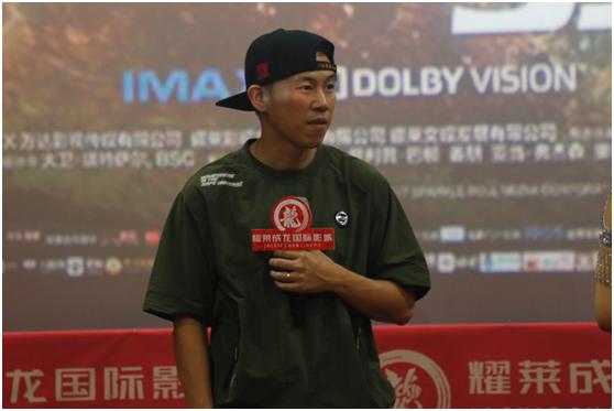 国际巨星与成龙,成龙国际影迷见面会