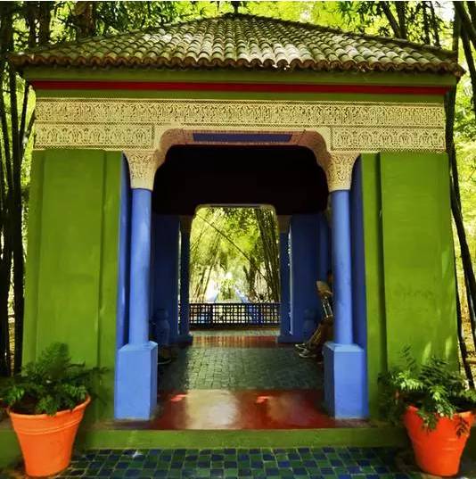 时装大师圣罗兰的秘密花园到底什么样?