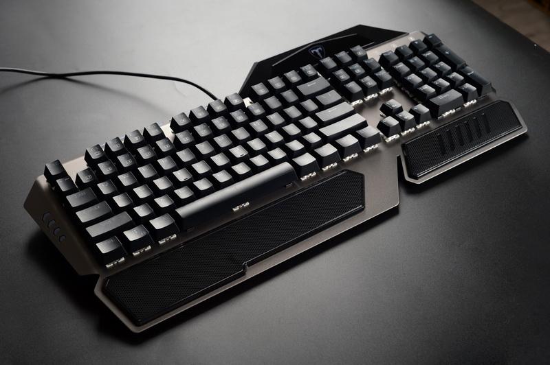 装甲键盘,eti119刀锋机械键盘测评