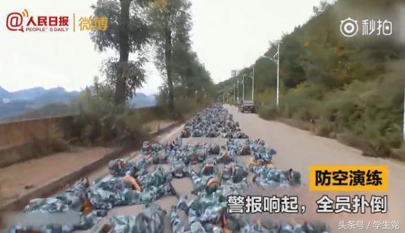 大学生军训都快结束了，没晒黑的同学肯定都不是学霸