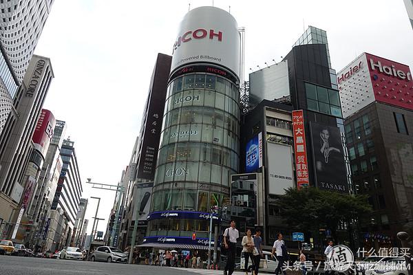 夫妻逛街买买买,夫妻日常买买买