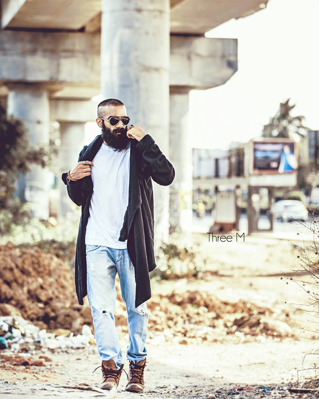 一件纯白的t恤搭配拉风的tee,一件白t恤男