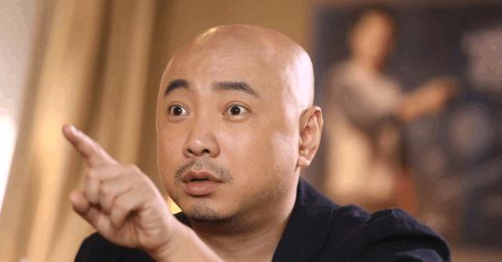 男人一到中年就脱发秃顶该怎么办,中年男士秃顶脱发治疗