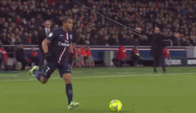 伊布足球场霸气集锦,盘点伊布在足球场上20大震撼破门