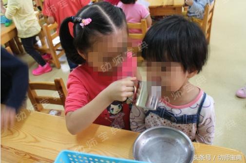 幼儿园小手拉大手主题活动计划,小班主题活动大手牵小手