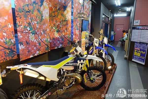 夫妻逛街买买买,夫妻日常买买买