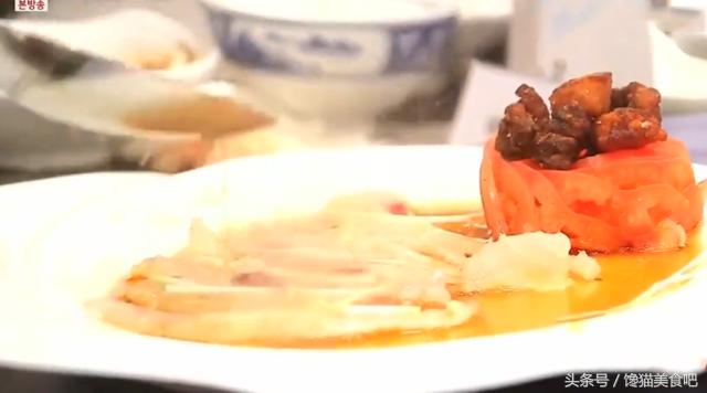 韩国人切活生鱼片视频,韩国人说切生鱼片