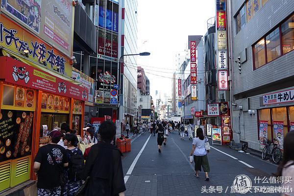 夫妻逛街买买买,夫妻日常买买买