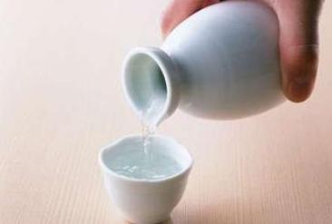 新买鞋子味道大怎么快速去除,新买鞋子刺鼻香味怎么去除