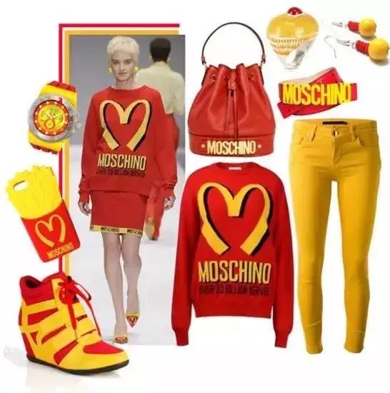 唐嫣的包包里放着一把大镜子,唐嫣背的小方盒子包包