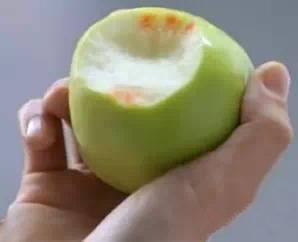 小心牙龈出血你的肝可能有些问题,牙龈出血腹泻就是肝很严重了吗