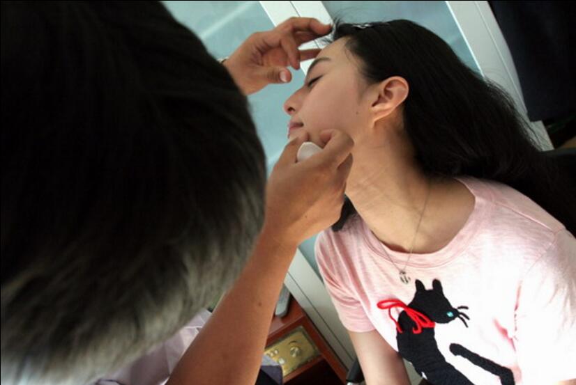 范冰冰是否开眼角,范冰冰双眼皮开眼角了吗