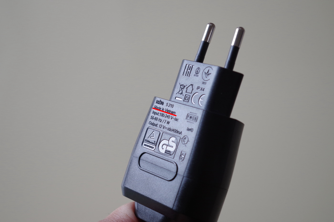 博朗尊享9系男士电动剃须刀,德国博朗电动剃须刀6系