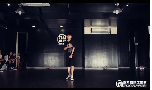 他的舞蹈跳得特别好英语,汪涵评价一博舞蹈