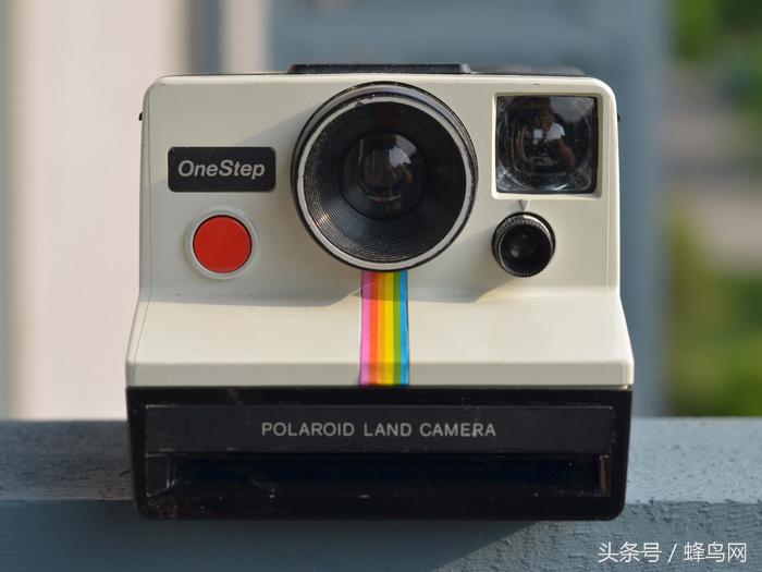 宝丽来升级款,现在还有宝丽来相机吗