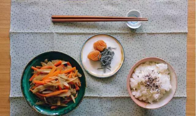 旺达牛蒡酱和酱香居牛蒡酱,旺达牛蒡