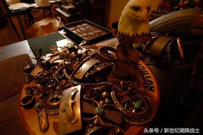 改变全世界饰品概念的人，有人说他的饰品定将传承百年