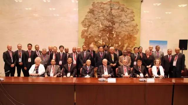 周强率团出席第17届亚太地区首席*法大**官会议并发表演讲